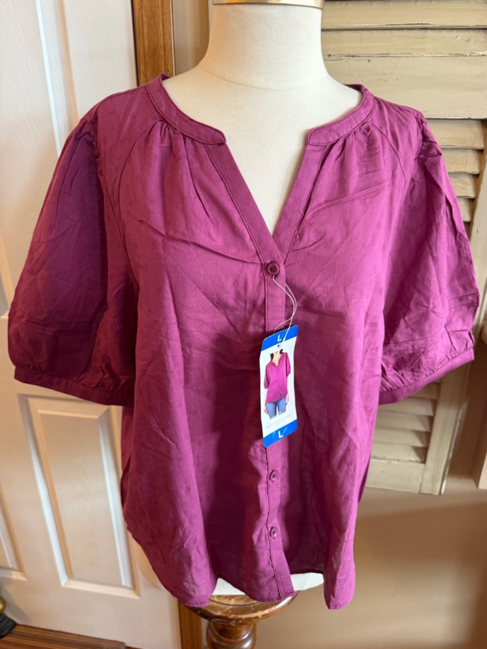 beachlunchlounge Plum Button-Front Split-Neck Blouse